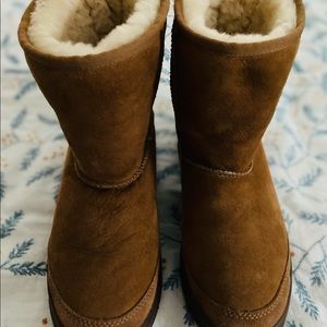 UGG Ultimate Short Boot